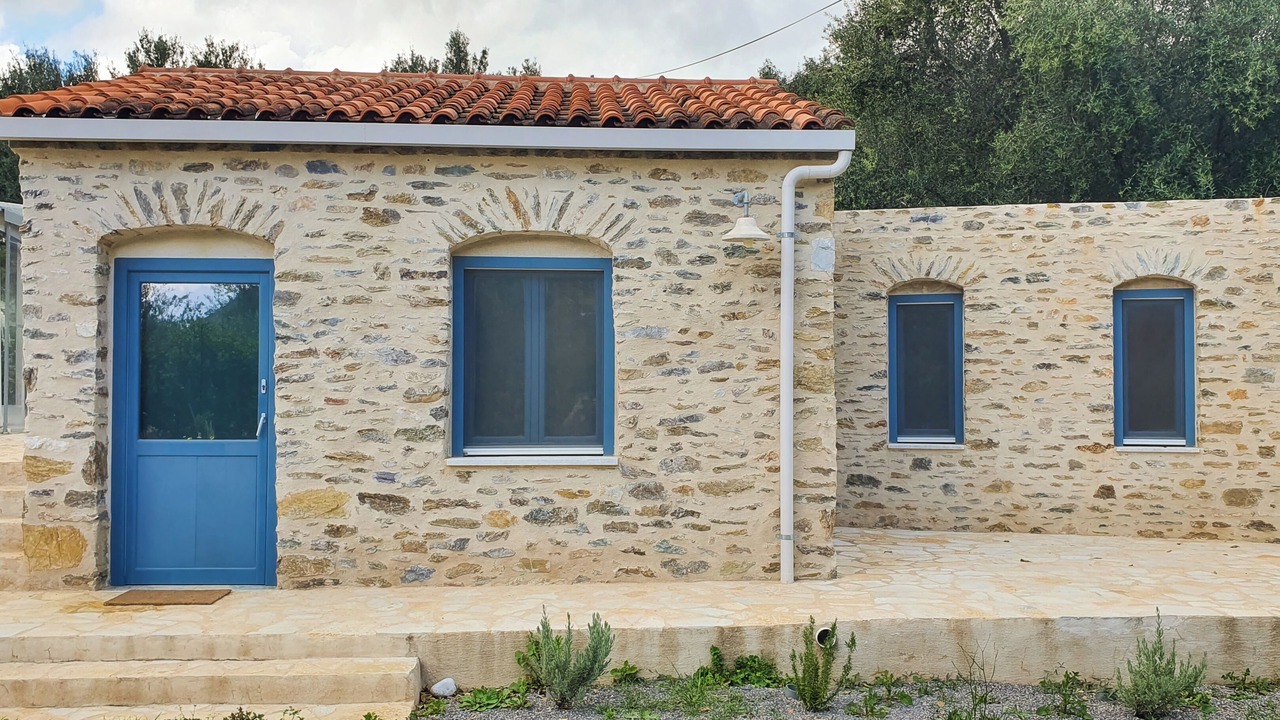 Photo of Outdoor in Omales