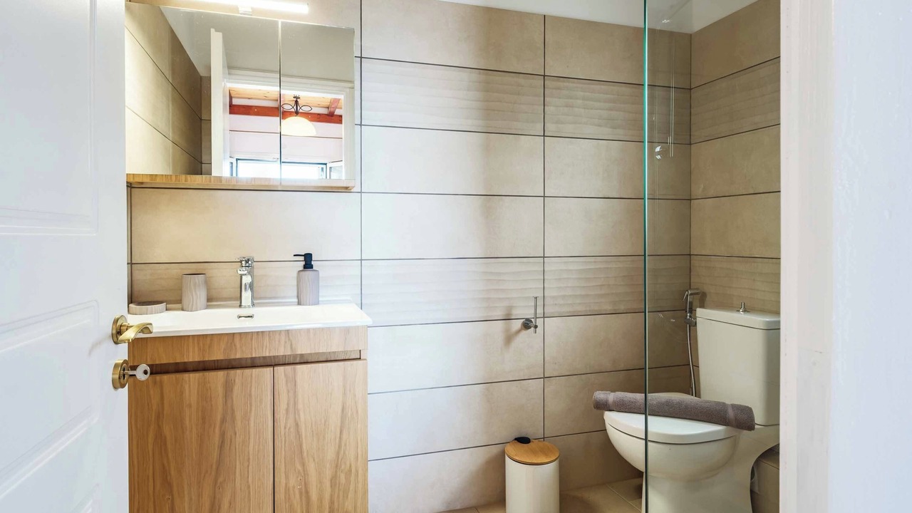 Photo of Bathroom in Pirgi