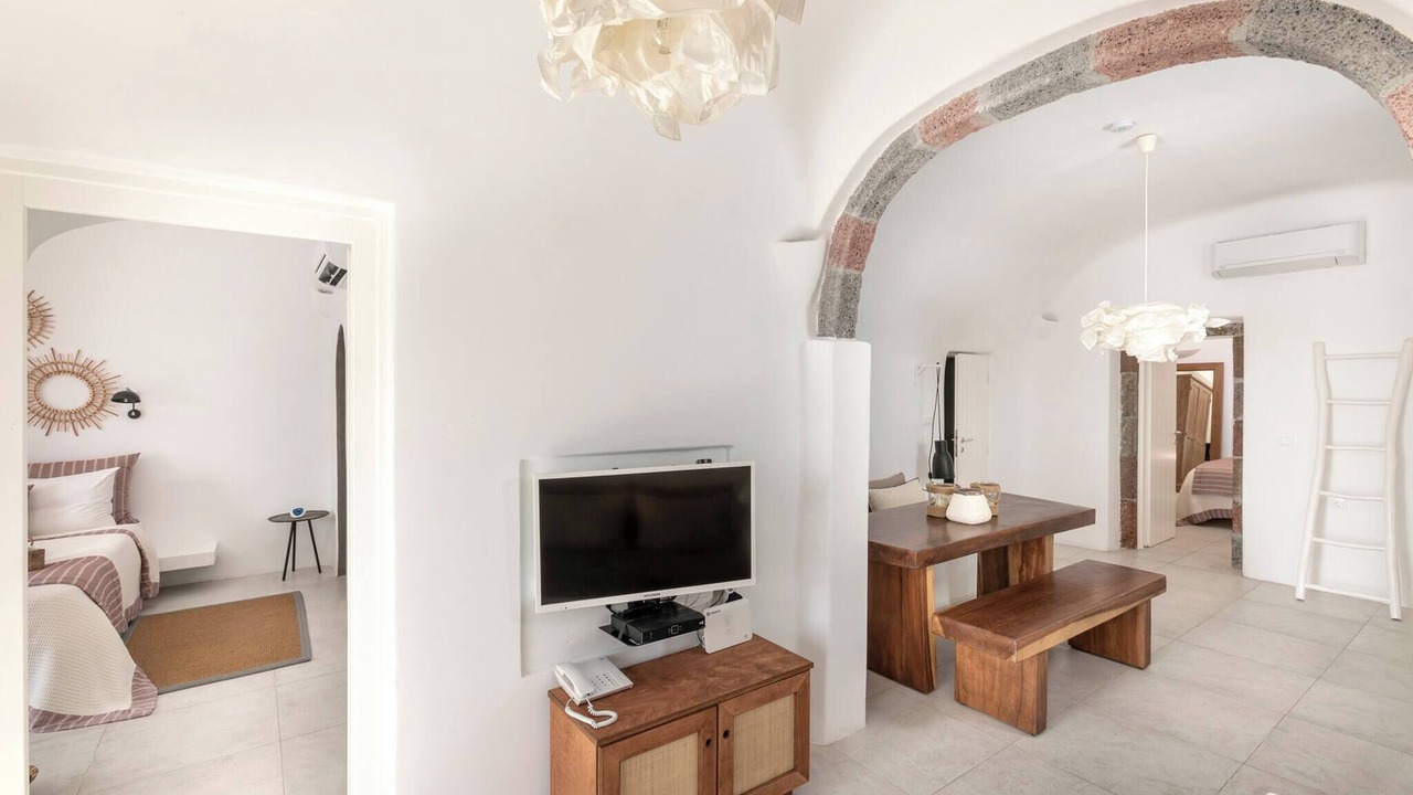 Photo of Bedroom in Imerovigli