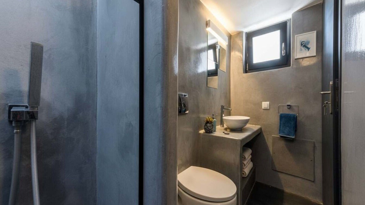 Photo of Bathroom in Emporio