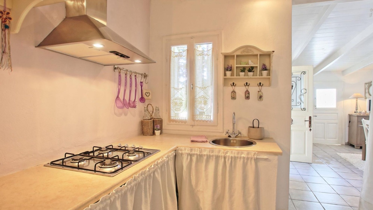 Photo of Kitchen in Katsimatika