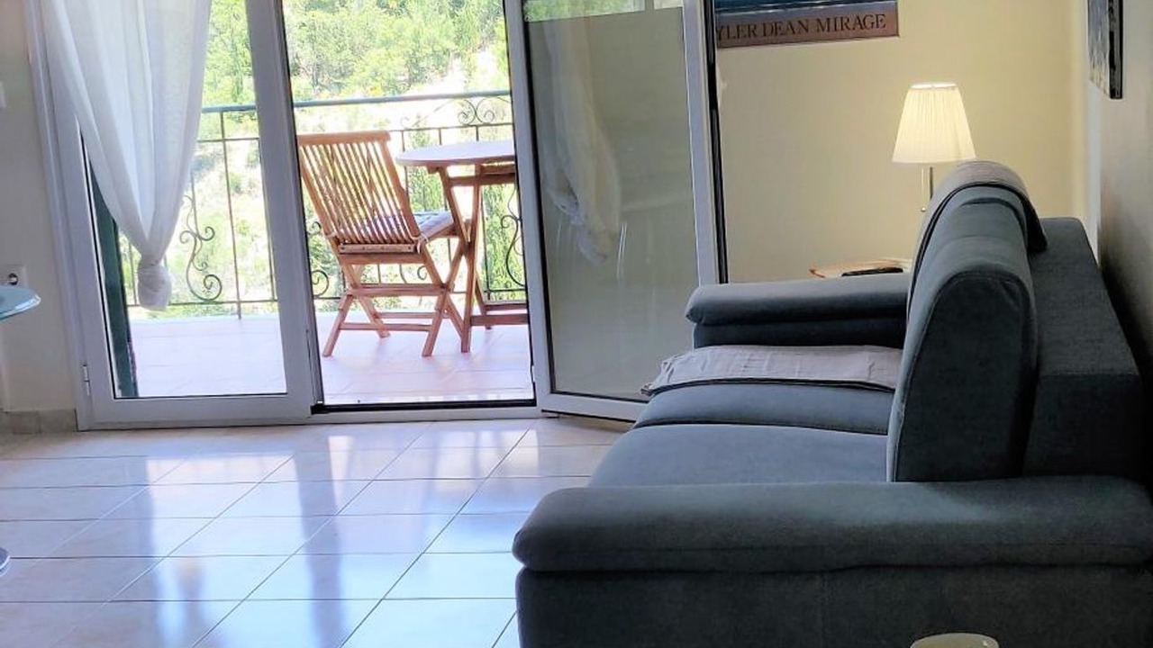 Photo of Livingroom in Dhrakata