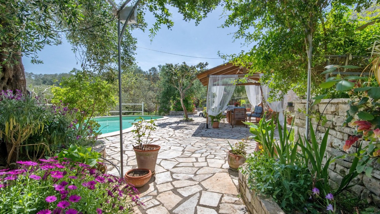 Photo of Patio Balcony in Mpogdanatika