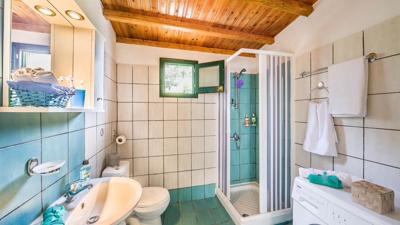 Photo of Bathroom in Koutsi