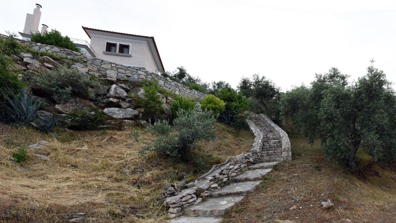 Photo of Outdoor in Sourpi