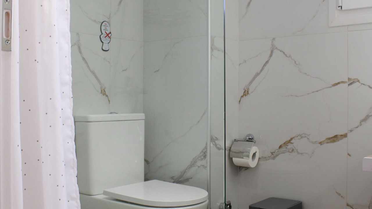 Photo of Bathroom in Ipsos