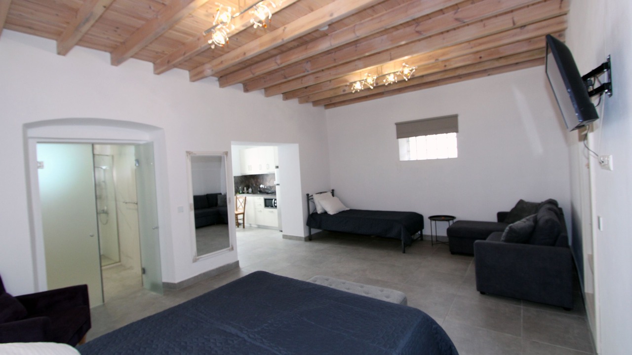 Photo of Bedroom in Ipsos