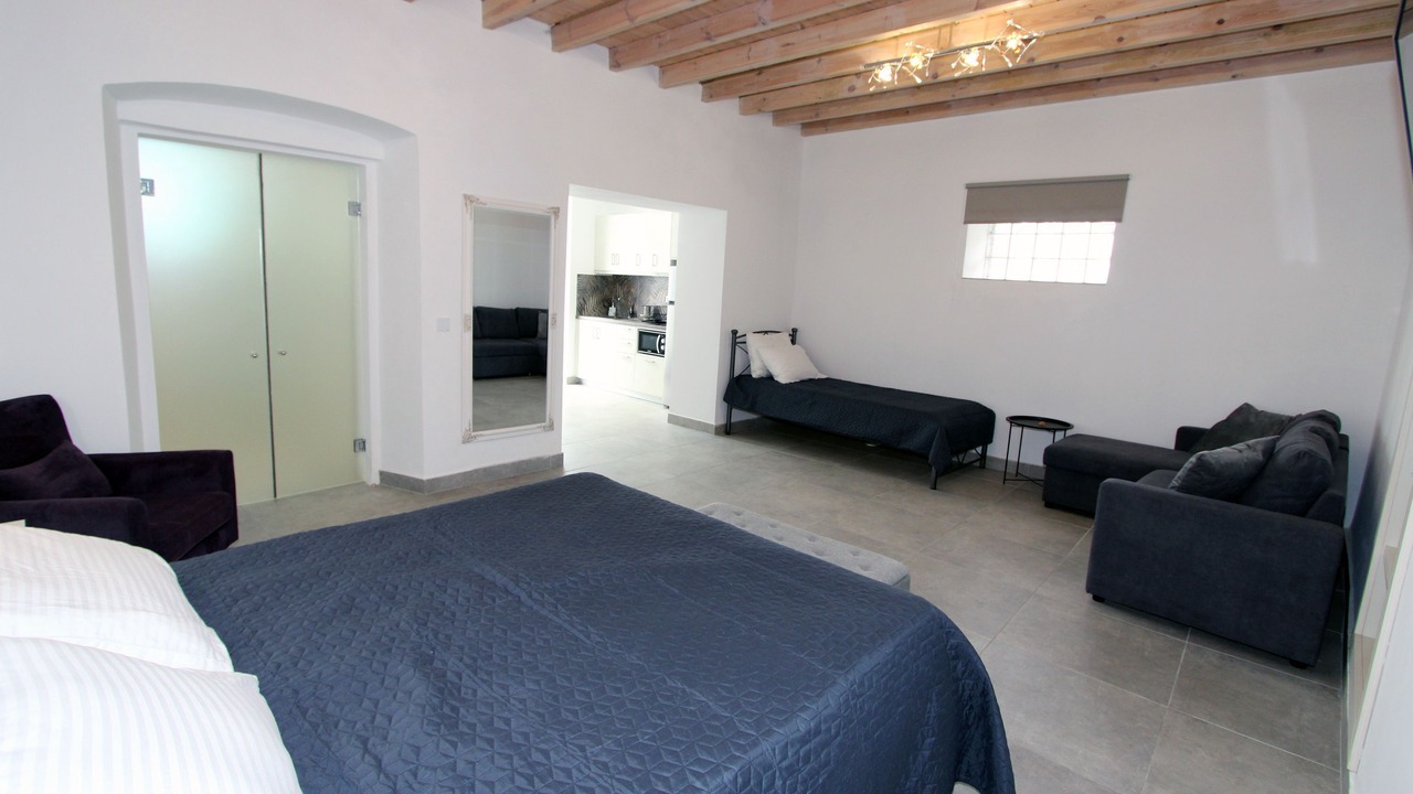 Photo of Bedroom in Ipsos