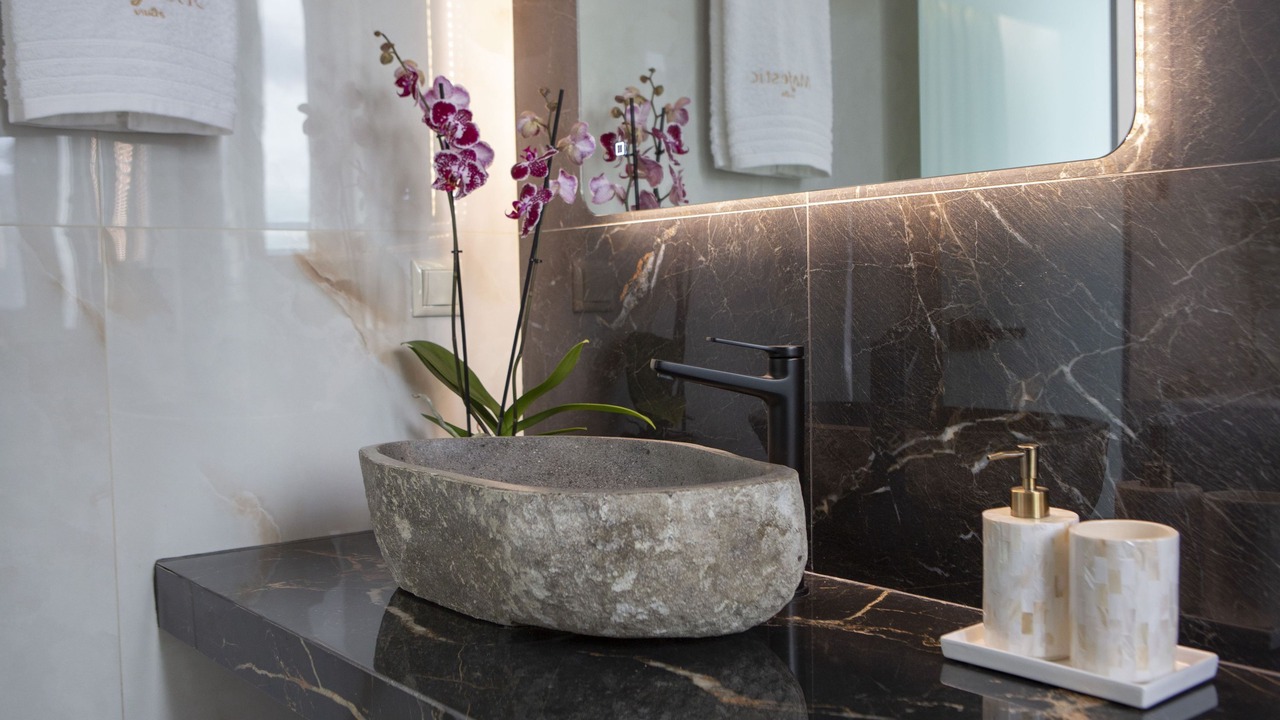 Photo of Bathroom in Yenion