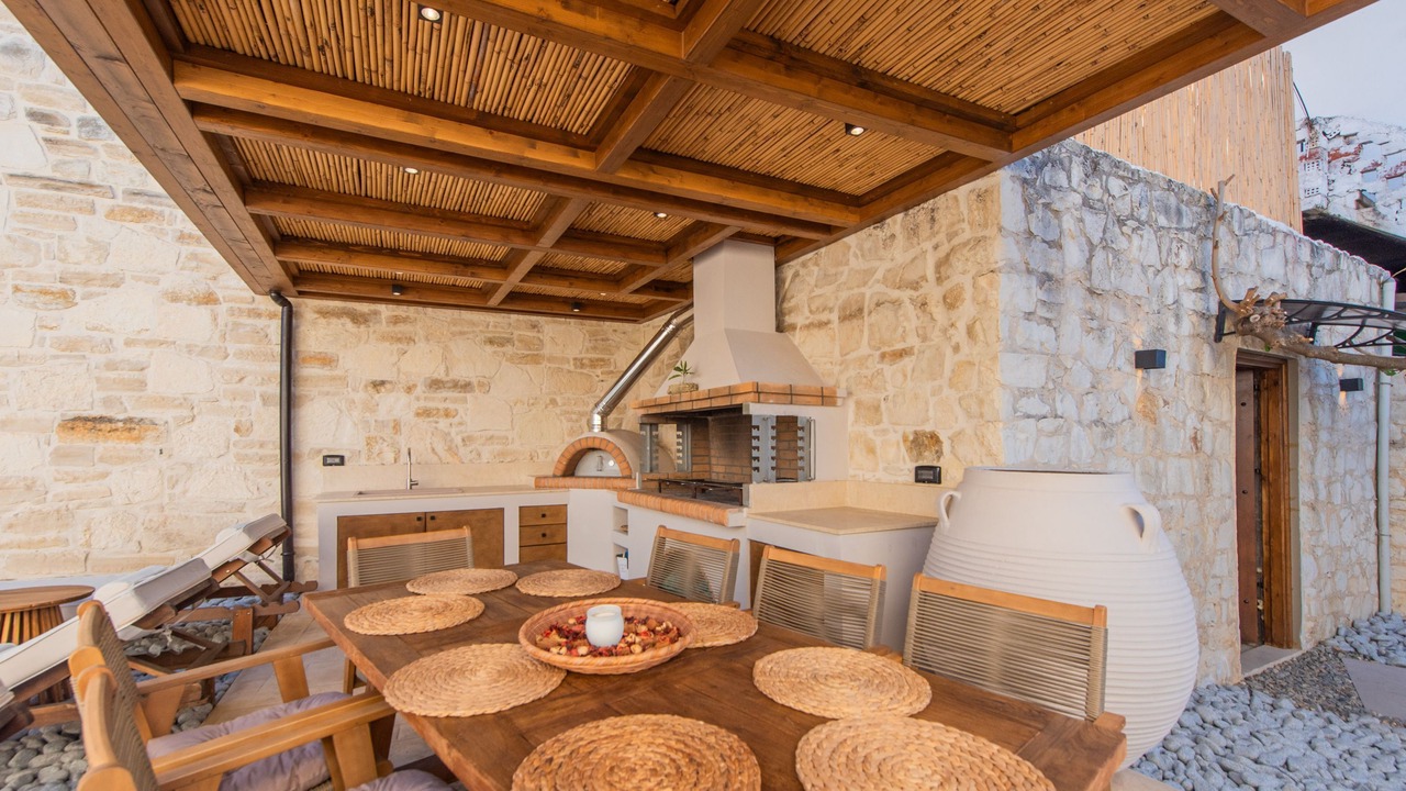 Photo of Outdoor in Makhairoi