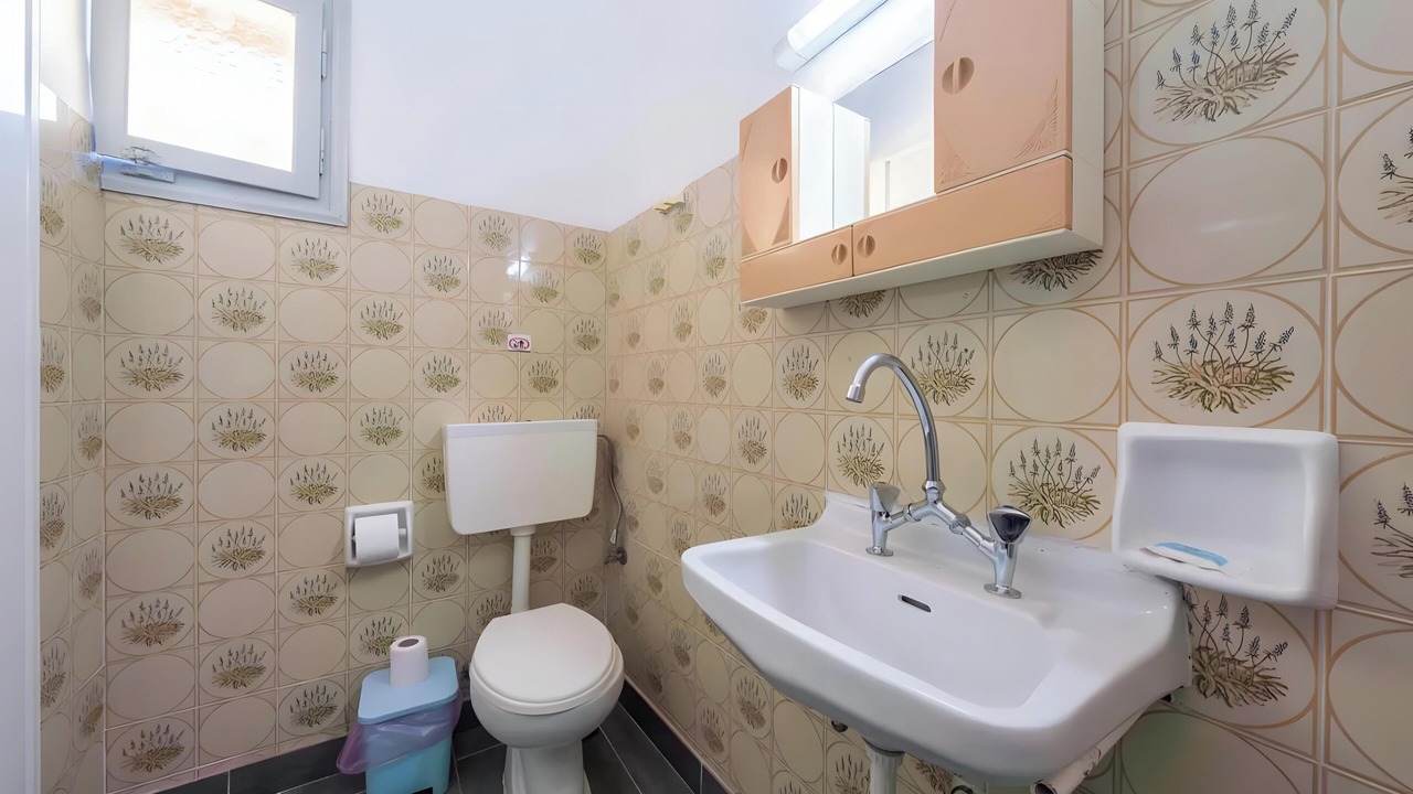 Photo of Bathroom in Notos
