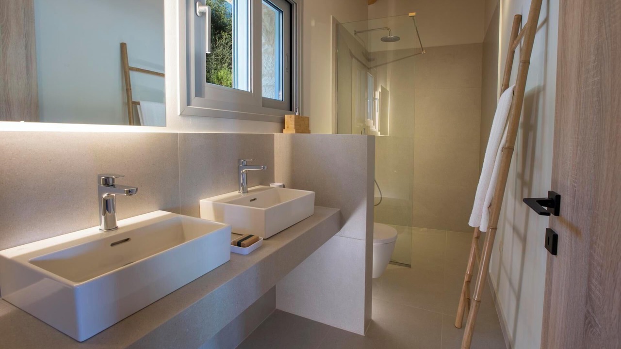 Photo of Bathroom in Evgiros