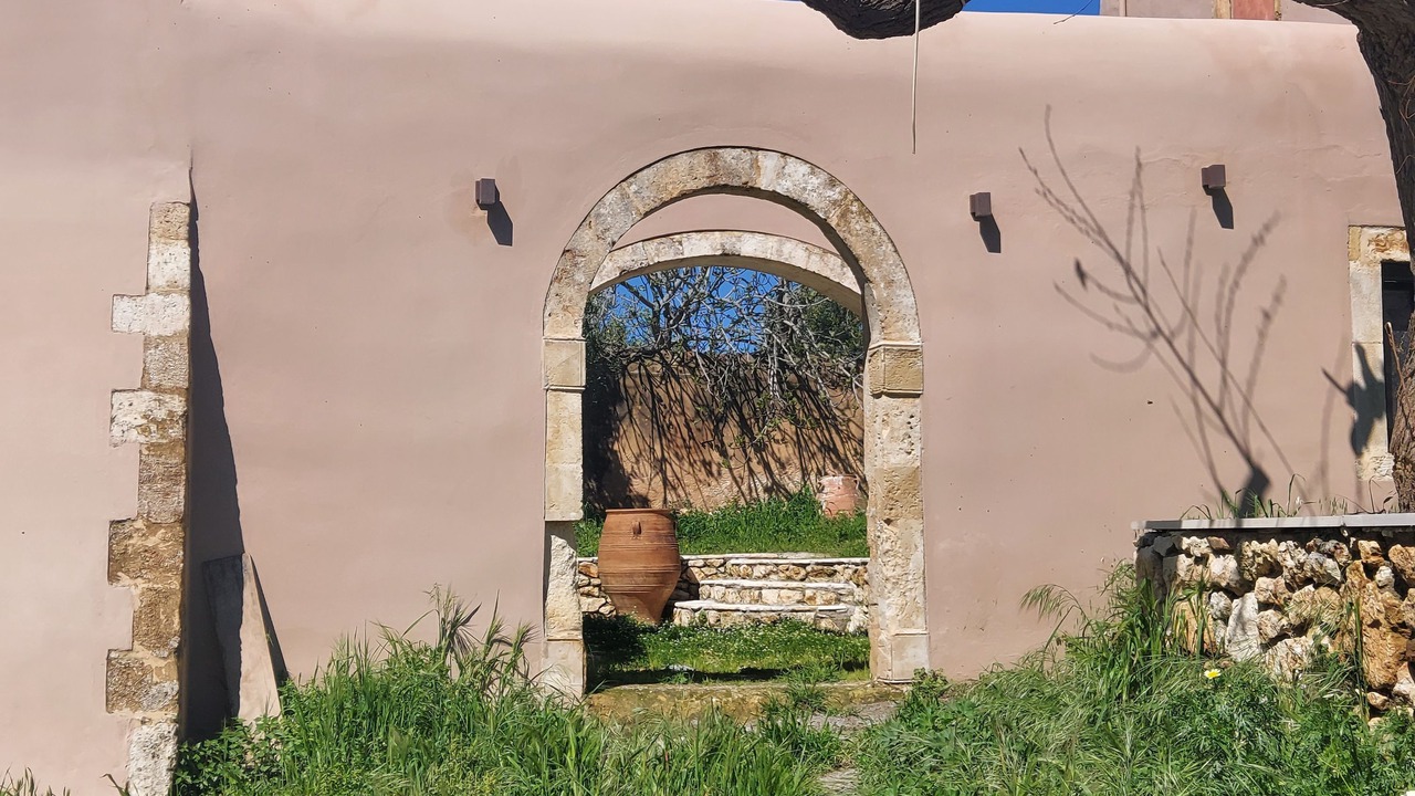Photo of Outdoor in Monopari