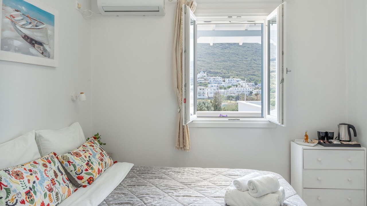Photo of Bedroom in Katapola