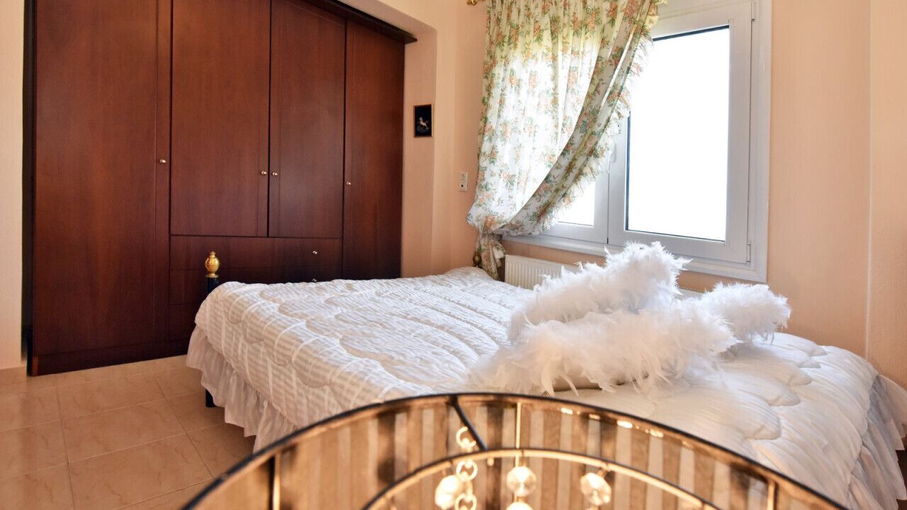 Photo of Bedroom in Flogita