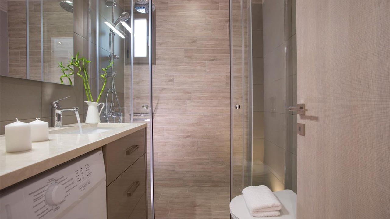Photo of Bathroom in Perigiali