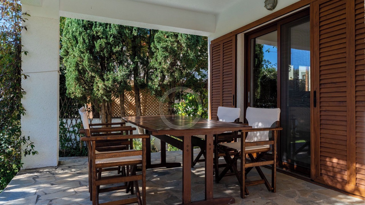 Photo of Outdoor in Plepi