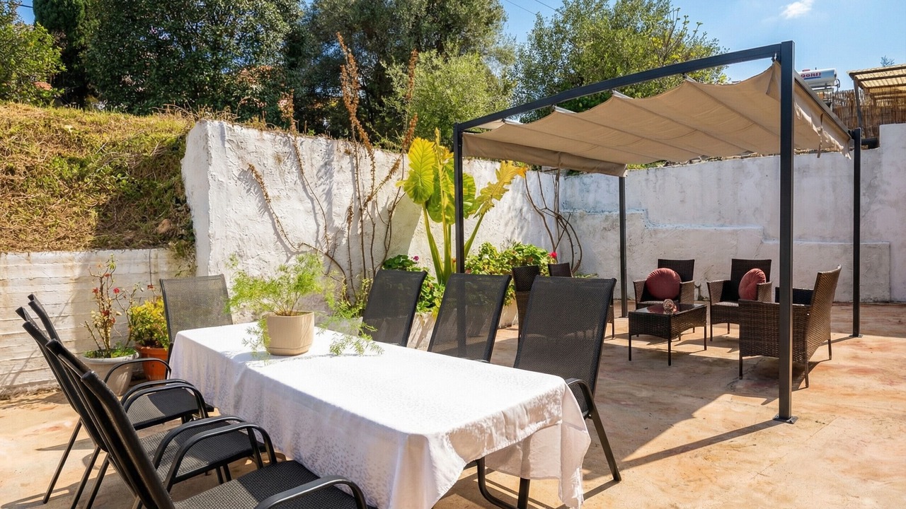 Photo of Outdoor in Dassia