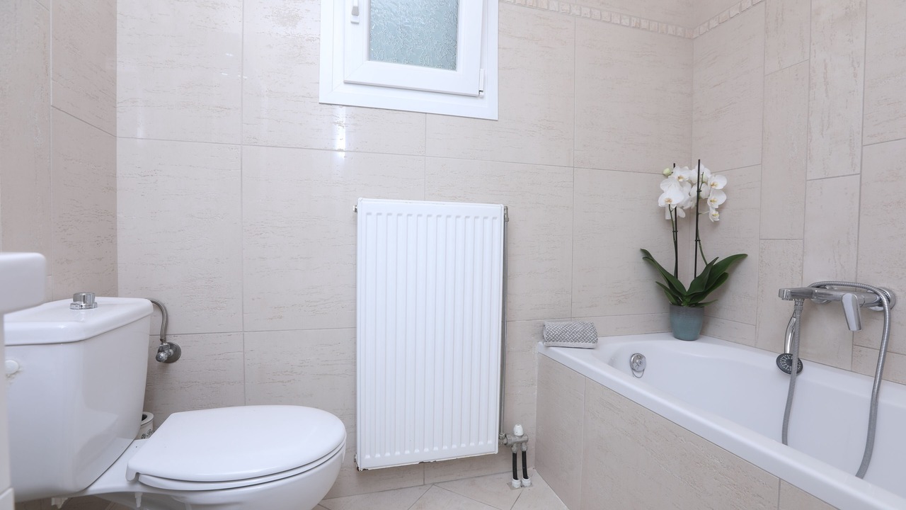 Photo of Bathroom in Afra