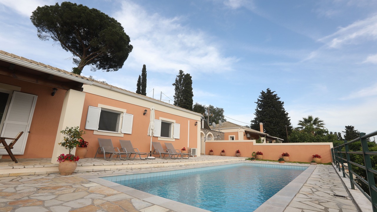Photo of Outdoor in Afra