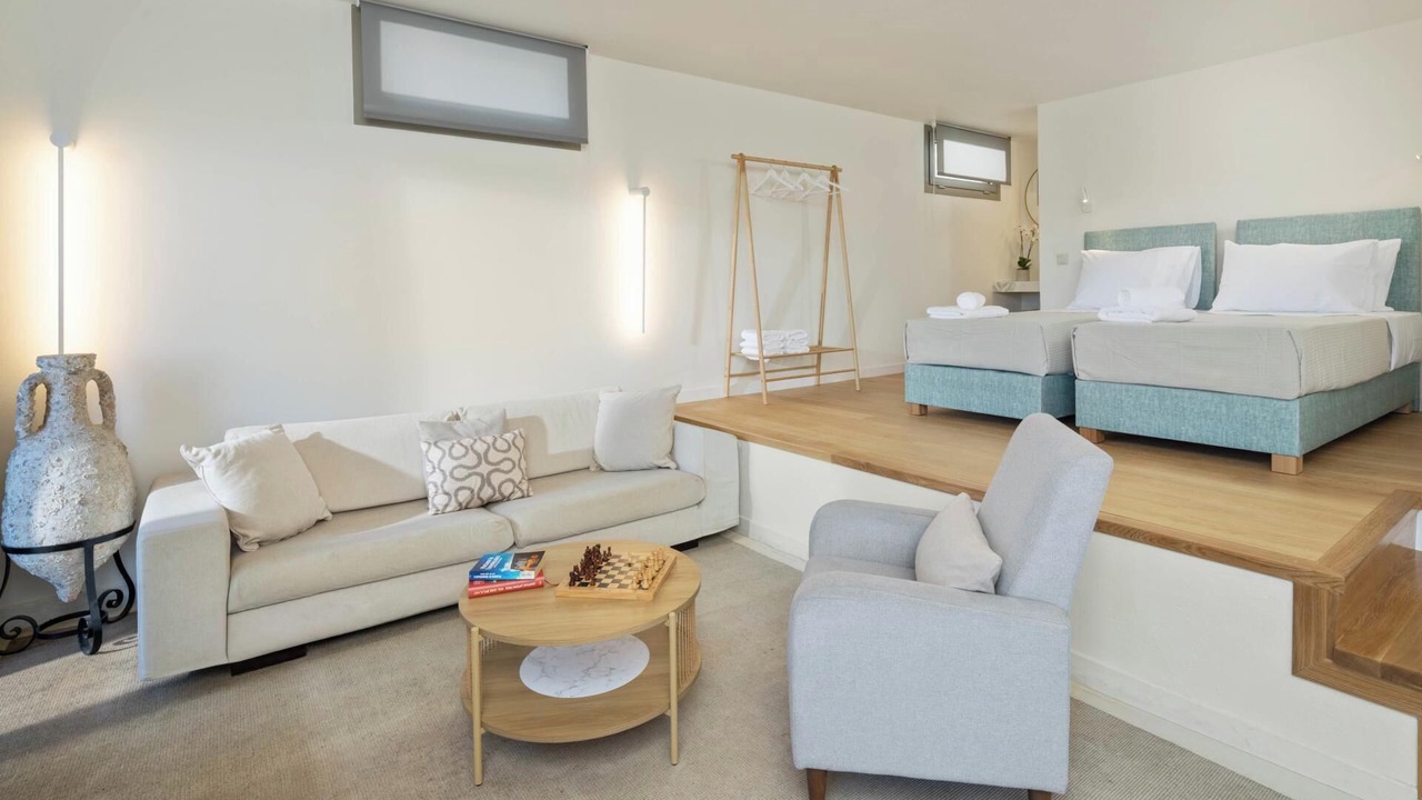Photo of Livingroom in Agia Pelagia Chlomou