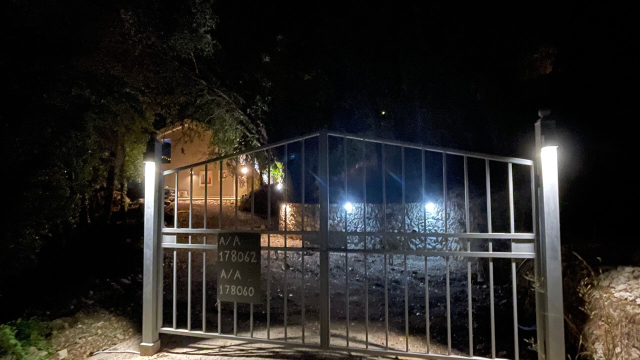 Photo of Outdoor in Petaleia