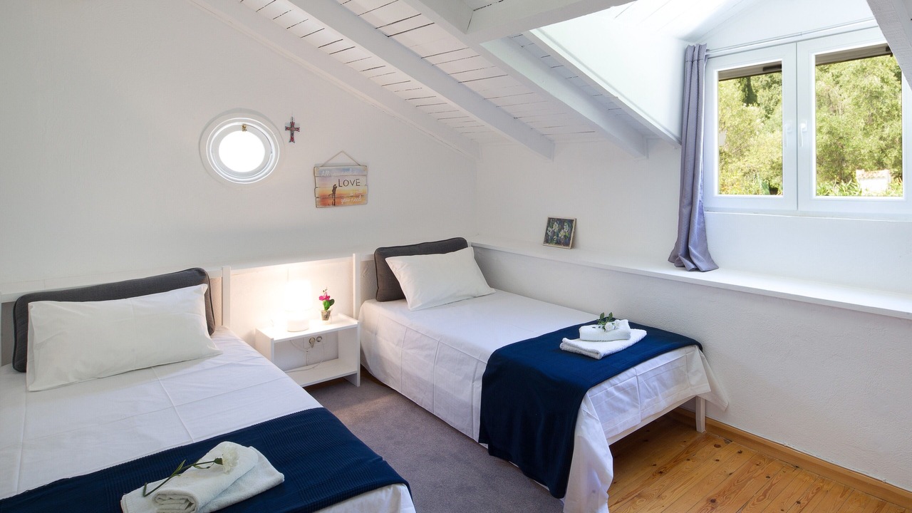 Photo of Bedroom in Petaleia