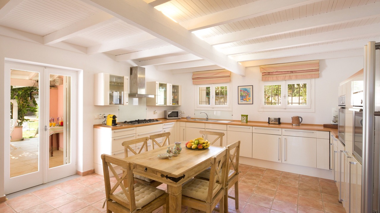 Photo of Kitchen in Petaleia