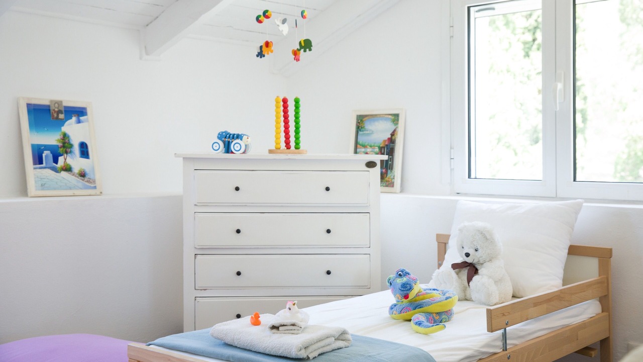 Photo of Bedroom in Petaleia
