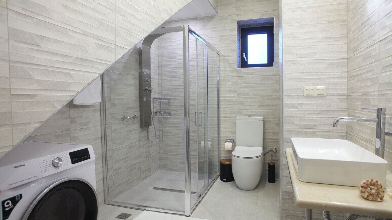 Photo of Bathroom in Spanokhorion