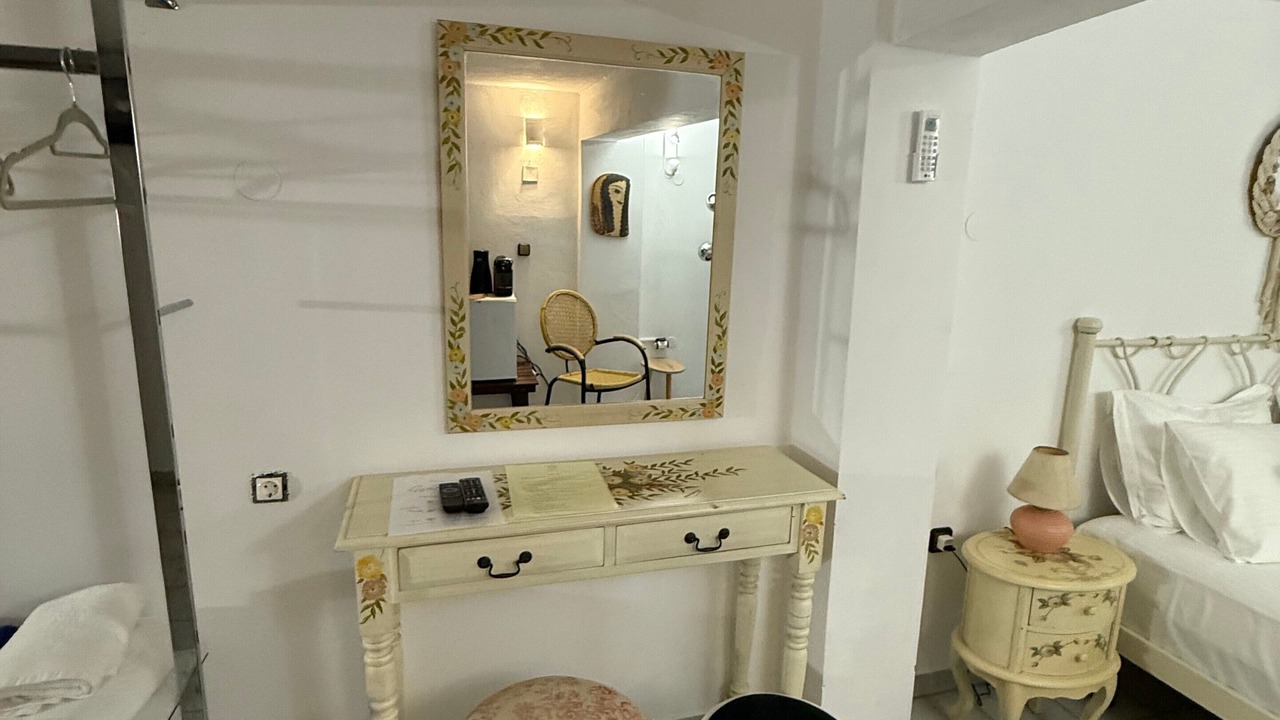 Photo of Bedroom in Omales