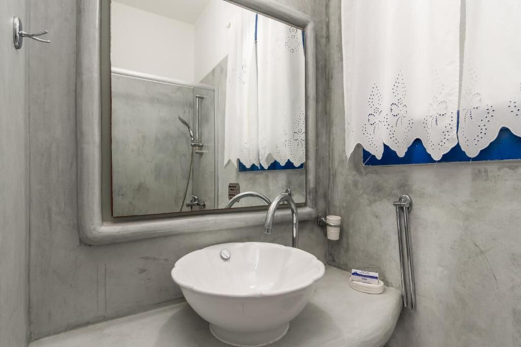 Photo of Bathroom in Adamas