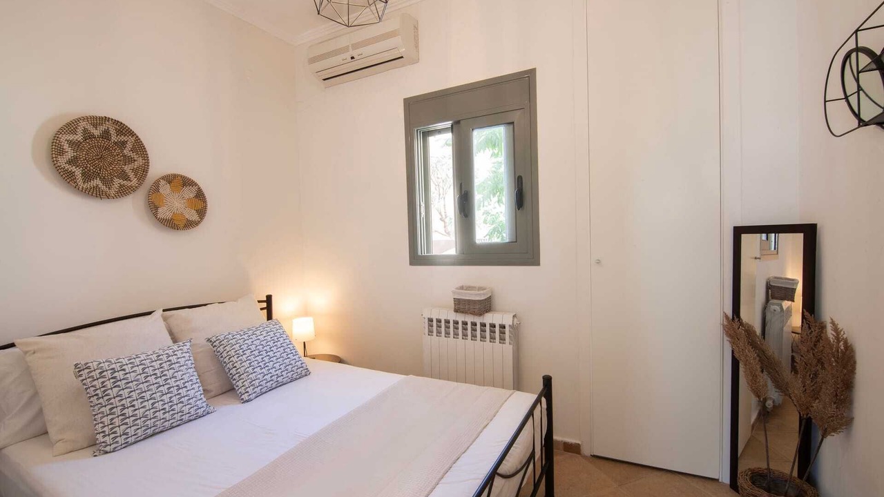 Photo of Bedroom in Kontos