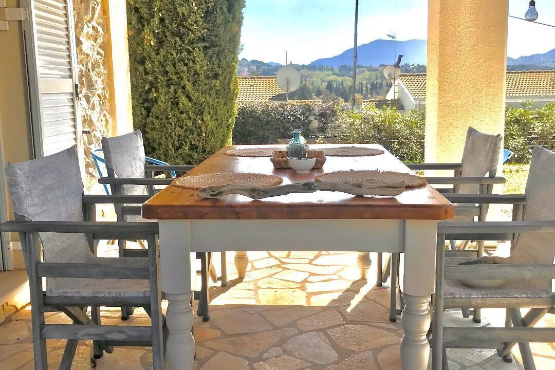 Photo of Outdoor in Afra