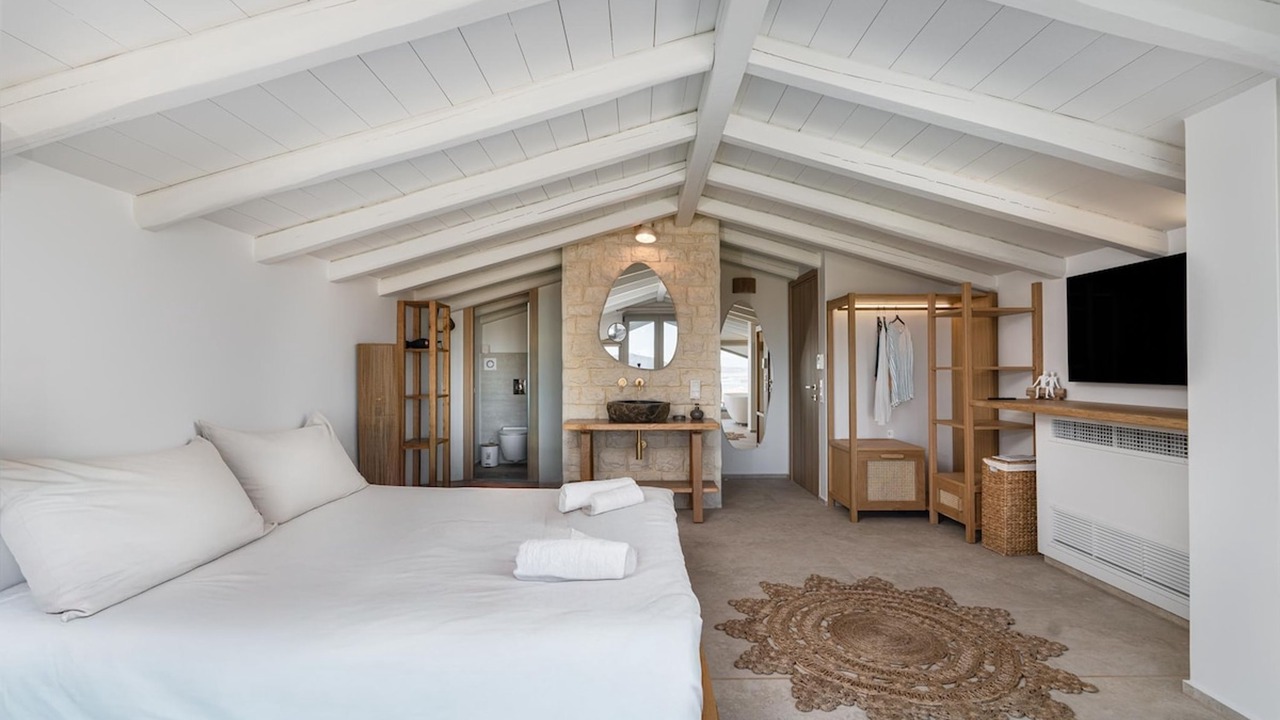 Photo of Bedroom in Apolpaina