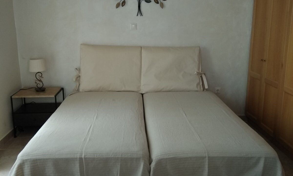 Photo of Bedroom in Vromolithos