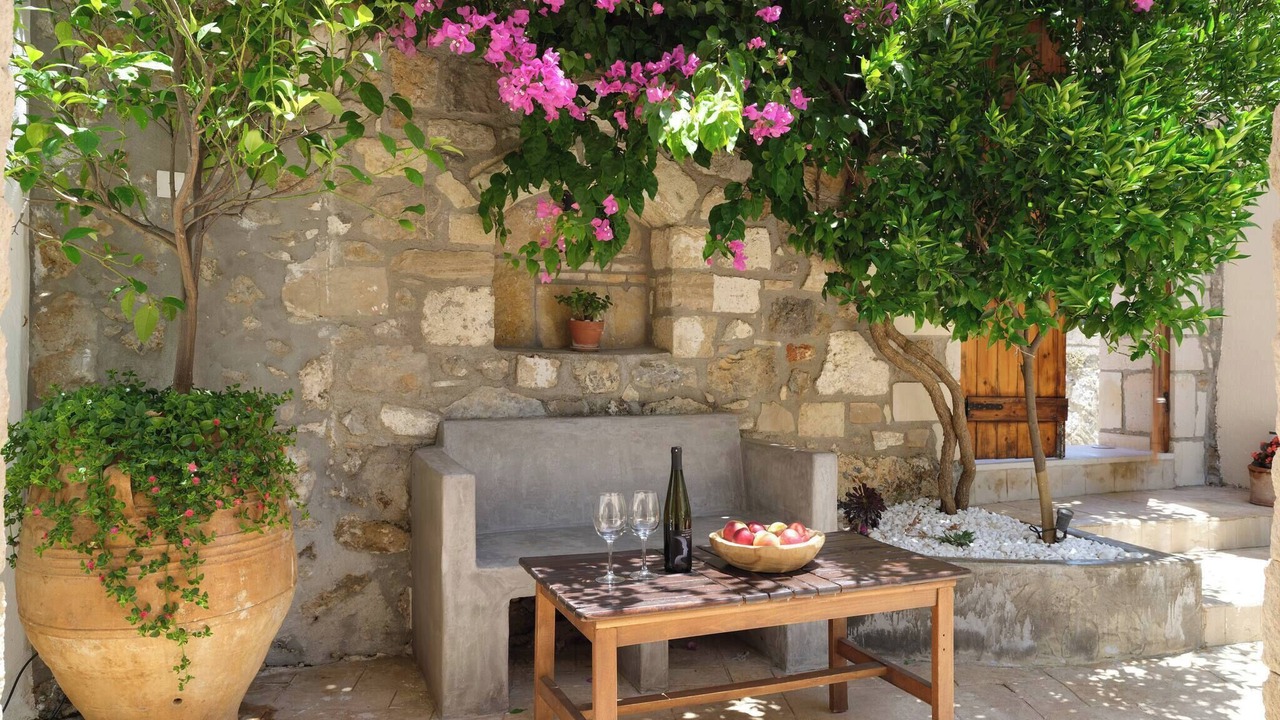 Photo of Patio Balcony in Spilion