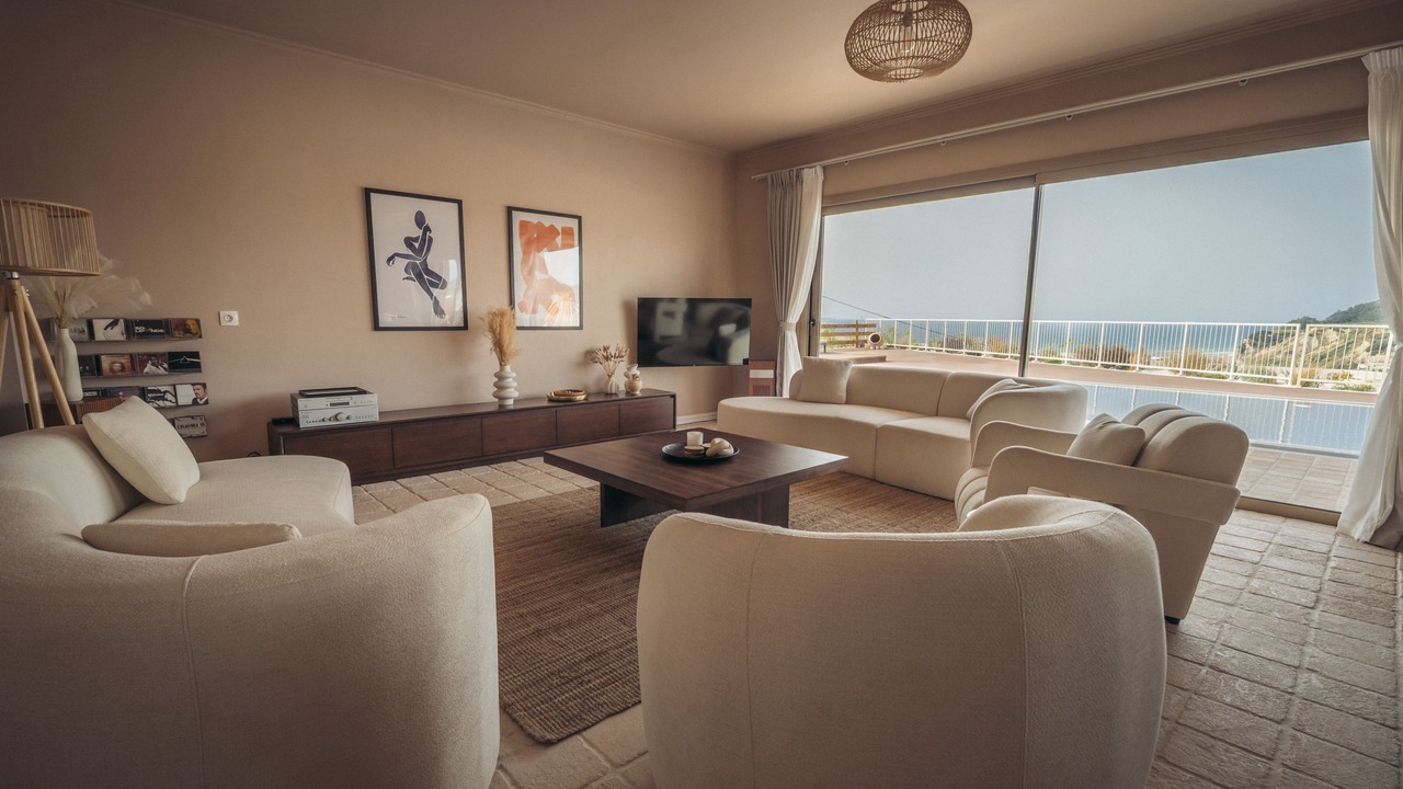 Photo of Livingroom in Agios Stefanos Avliotes