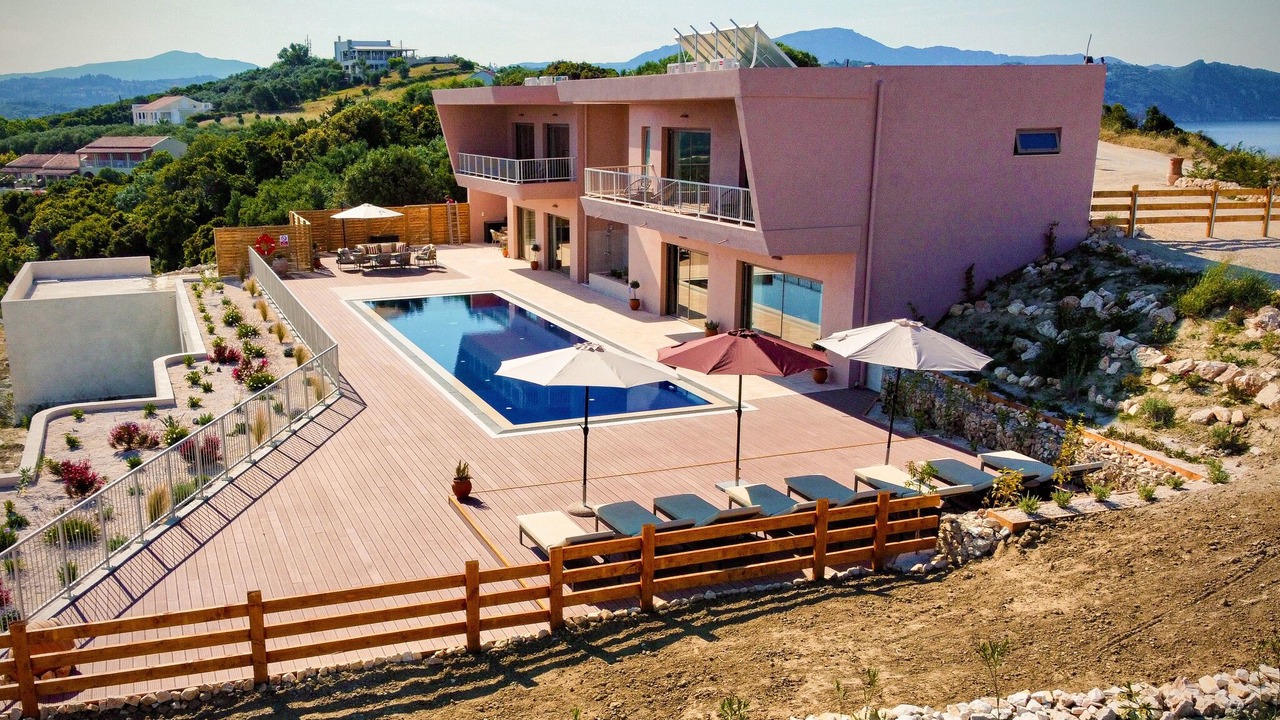 Photo of Outdoor in Agios Stefanos Avliotes