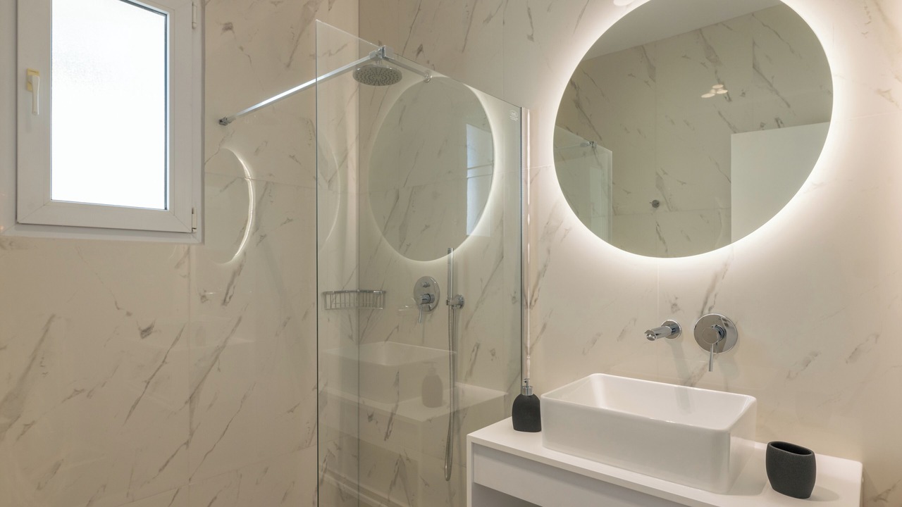 Photo of Bathroom in Petaloudes