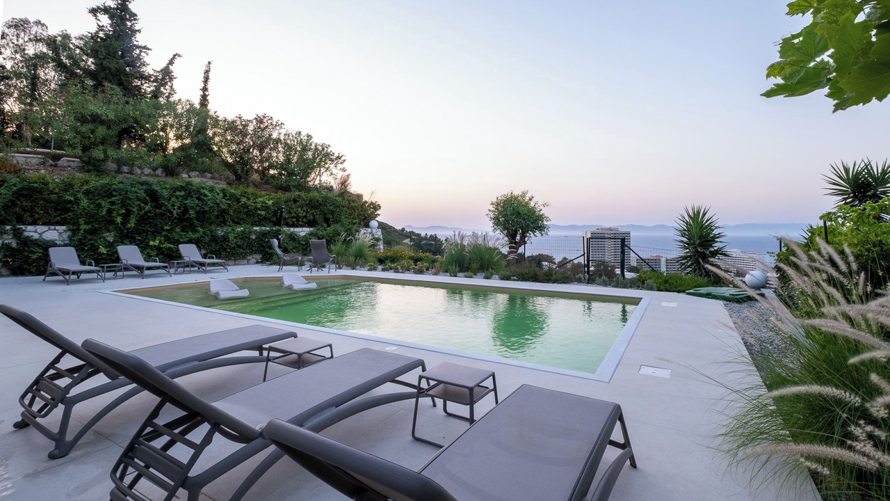 Photo of Outdoor in Ixia
