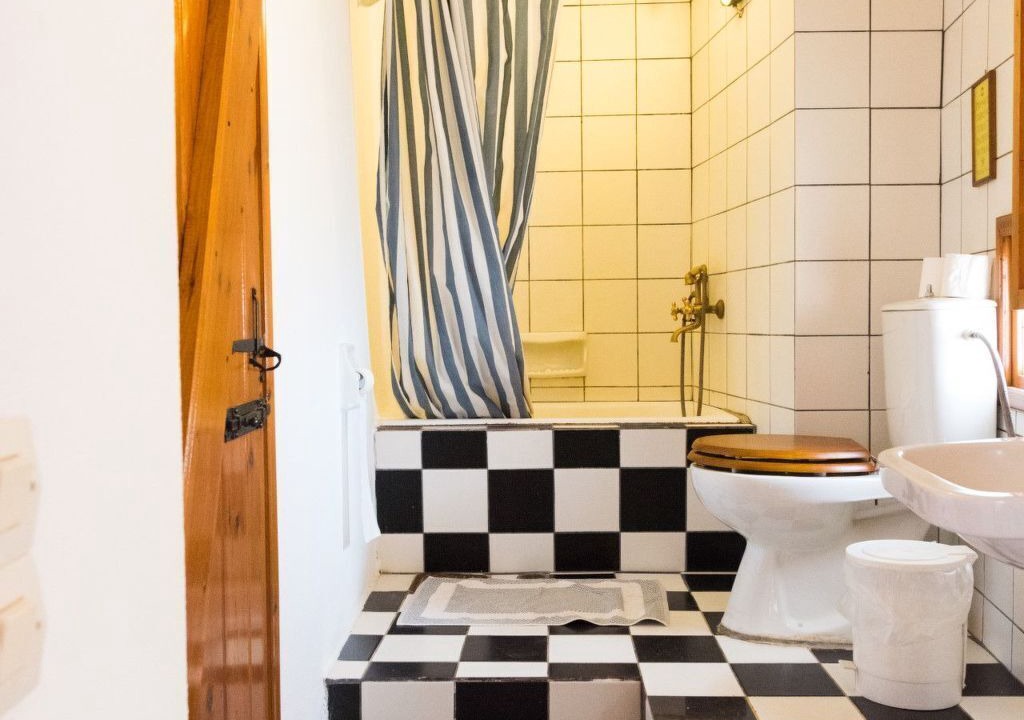 Photo of Bathroom in Mavrikiano