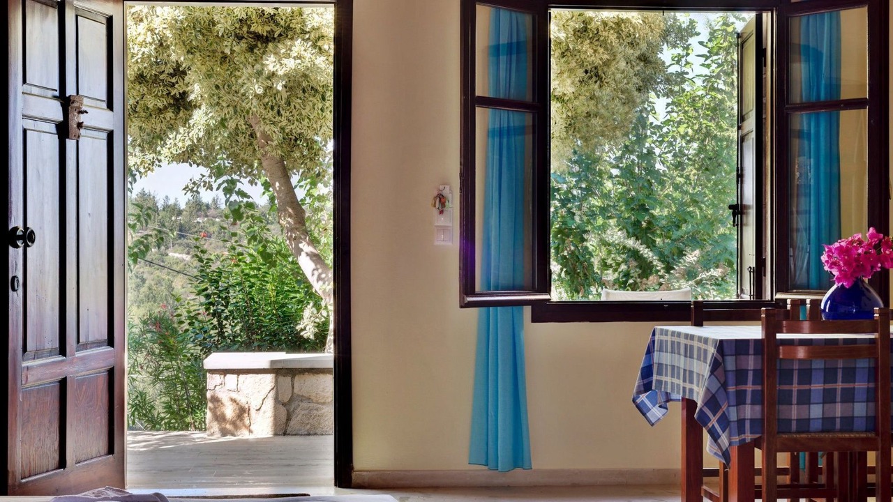 Photo of Bedroom in Douliana