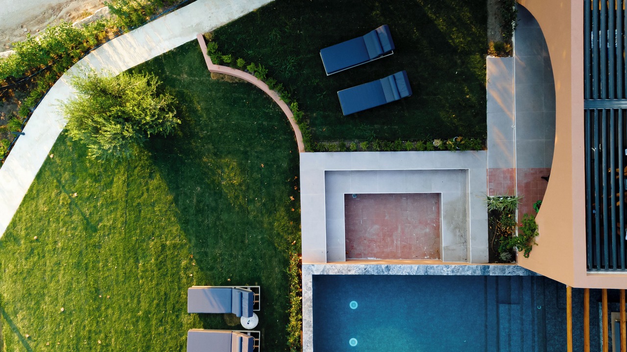 Photo of Outdoor in Elia