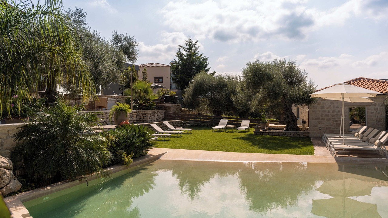 Photo of Outdoor in Monopari