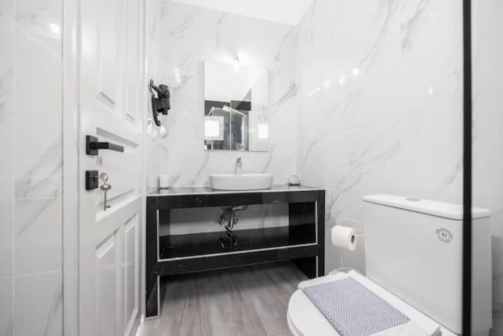 Photo of Bathroom in Roda
