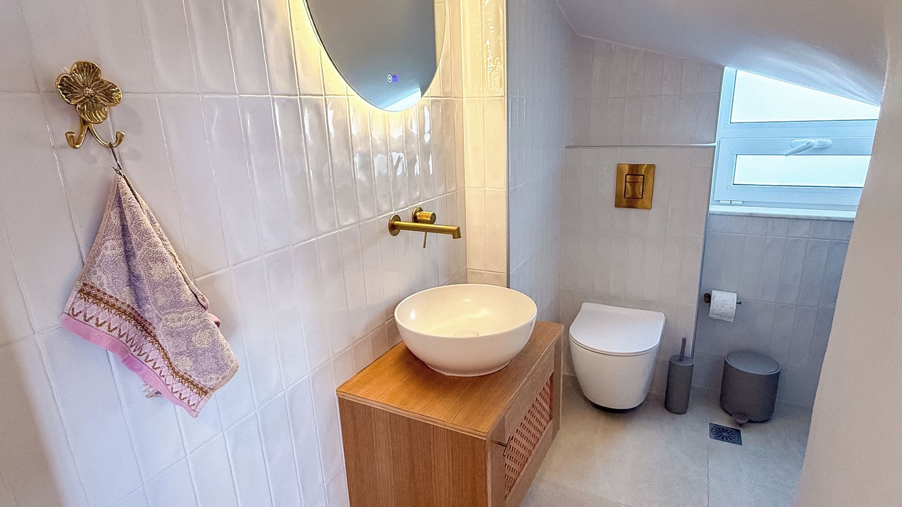 Photo of Bathroom in Ialyssos