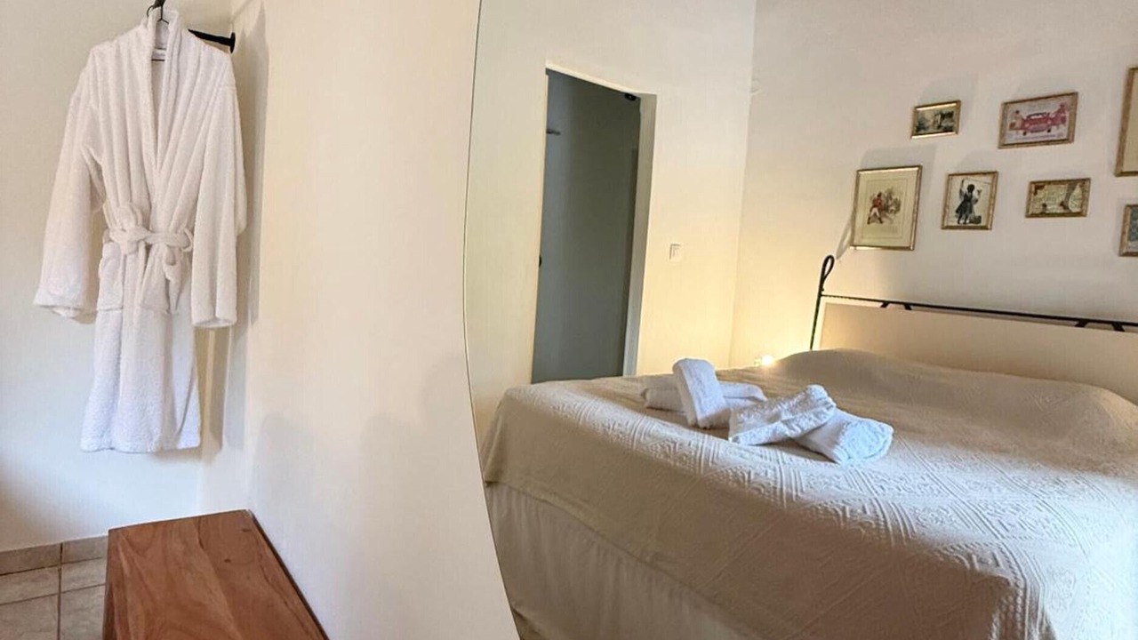 Photo of Bedroom in Peroulion