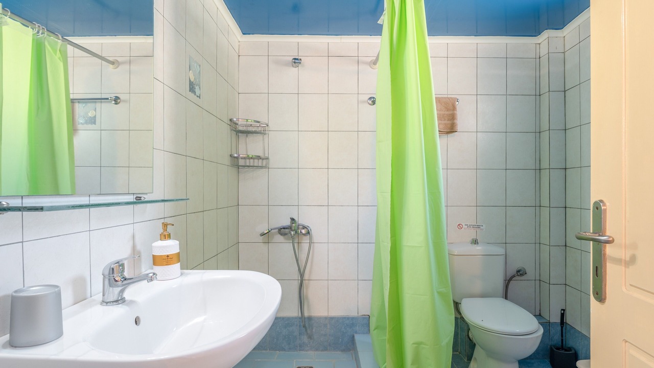 Photo of Bathroom in Foinikounta