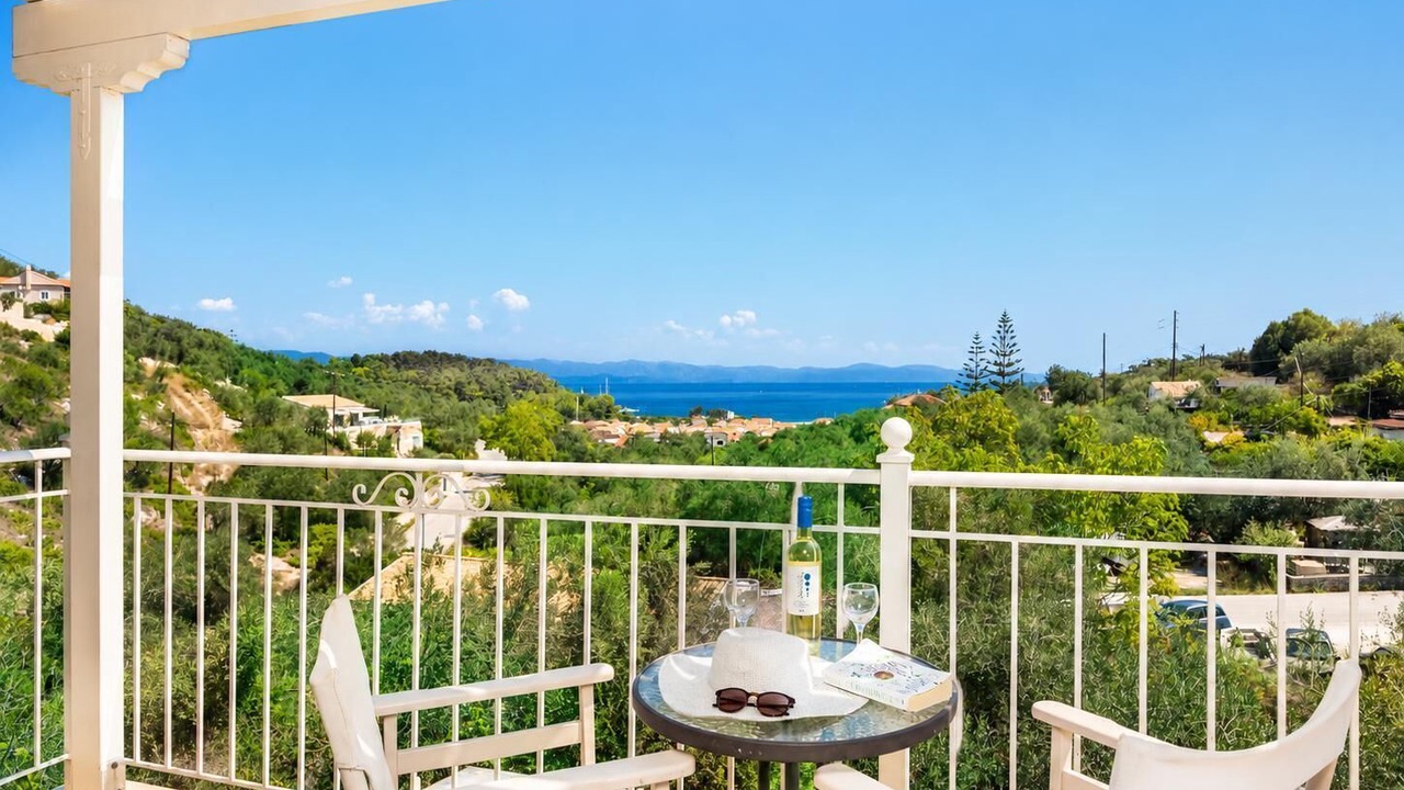 Photo of Patio Balcony in Mpogdanatika